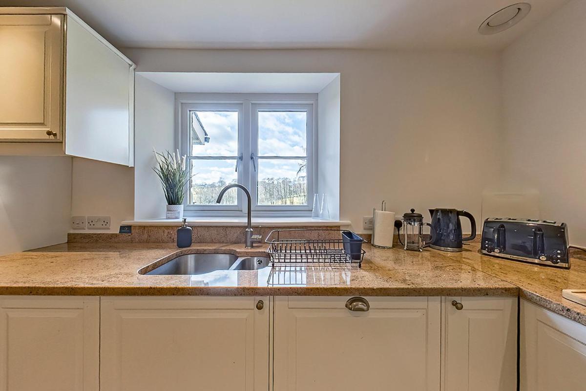 קורוון 3 Bedroom Barn Conversion With Hot Tub-Garden View - Ty Cerrig Barn מראה חיצוני תמונה